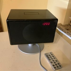 Geneva Sound System Model S /FM radio. Get 30 pin Bluetooth adapter & stream.